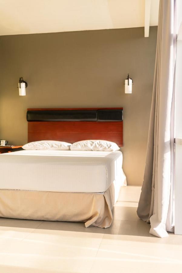 טליסיי Dosi Hotel Ph מראה חיצוני תמונה