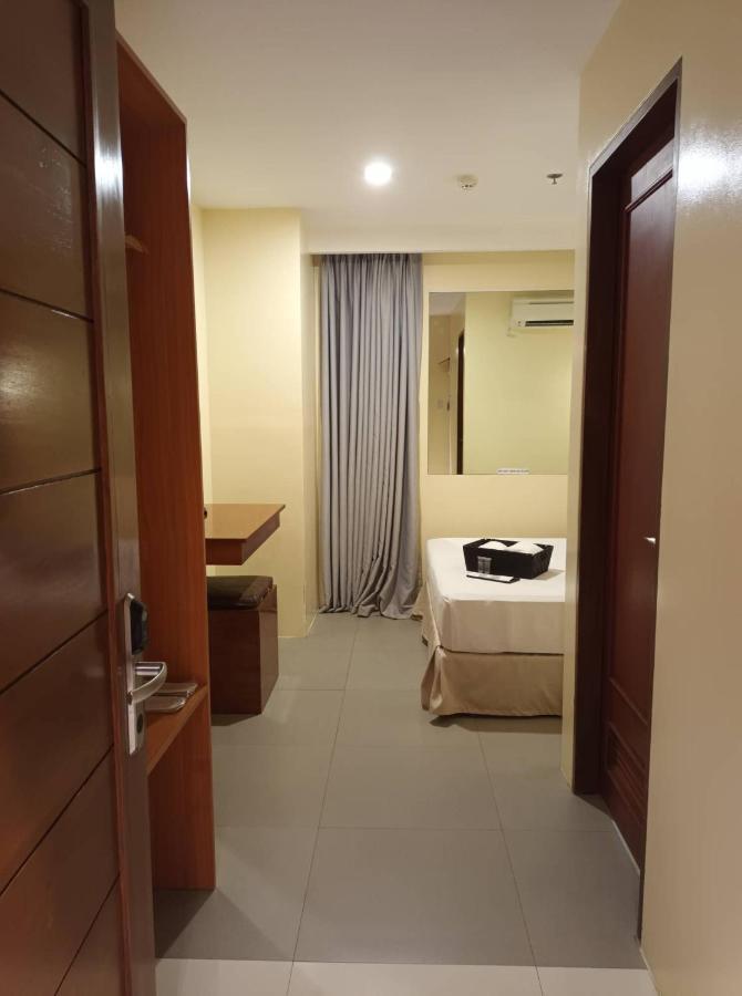 טליסיי Dosi Hotel Ph מראה חיצוני תמונה