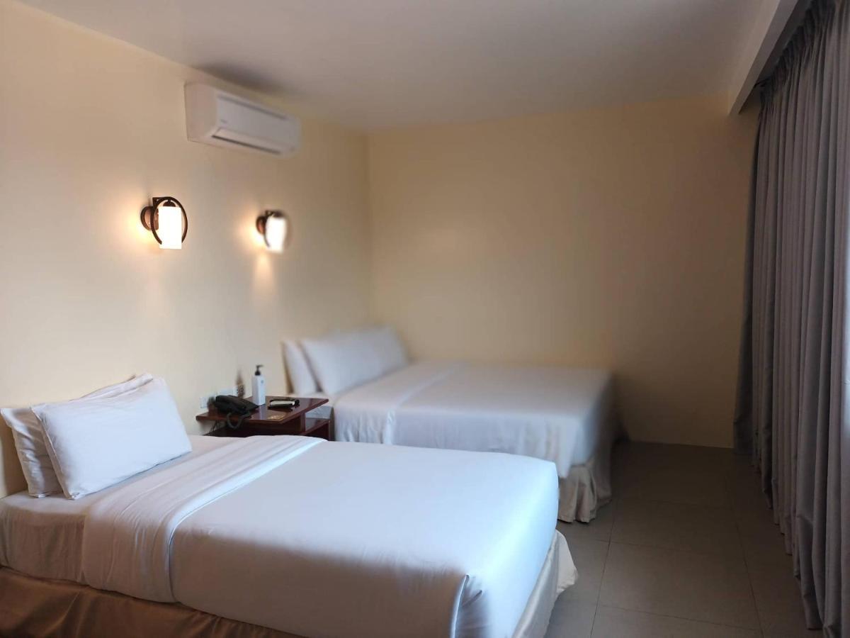 טליסיי Dosi Hotel Ph מראה חיצוני תמונה